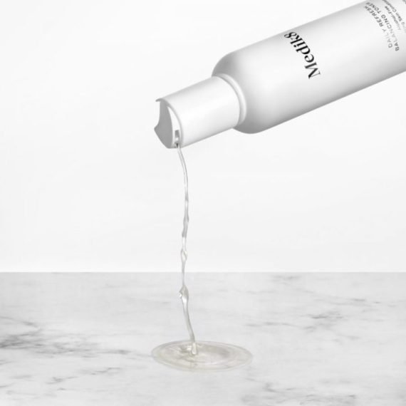 tonik-medik8-refresh-balancing-toner